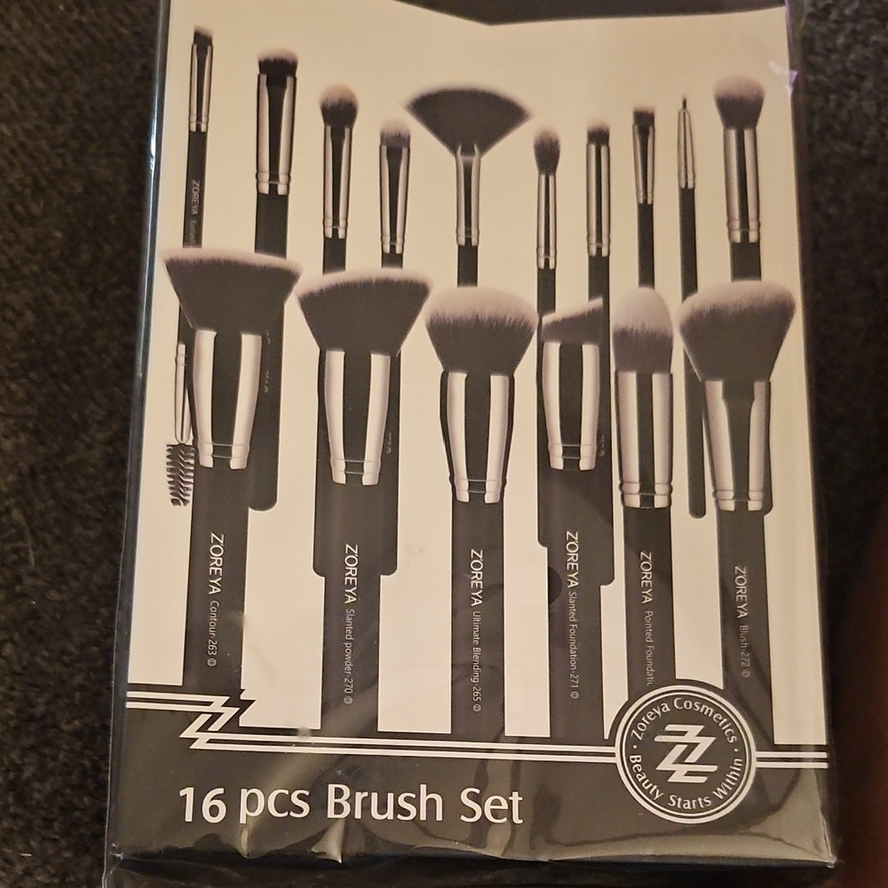 Zoreya 16-Piece Makeup Brush Set